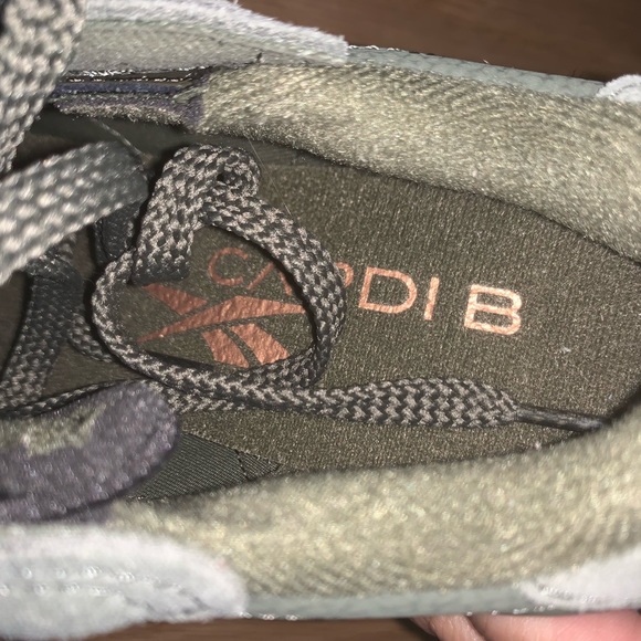 Women’s Reebok x Cardi B - Picture 5 of 5